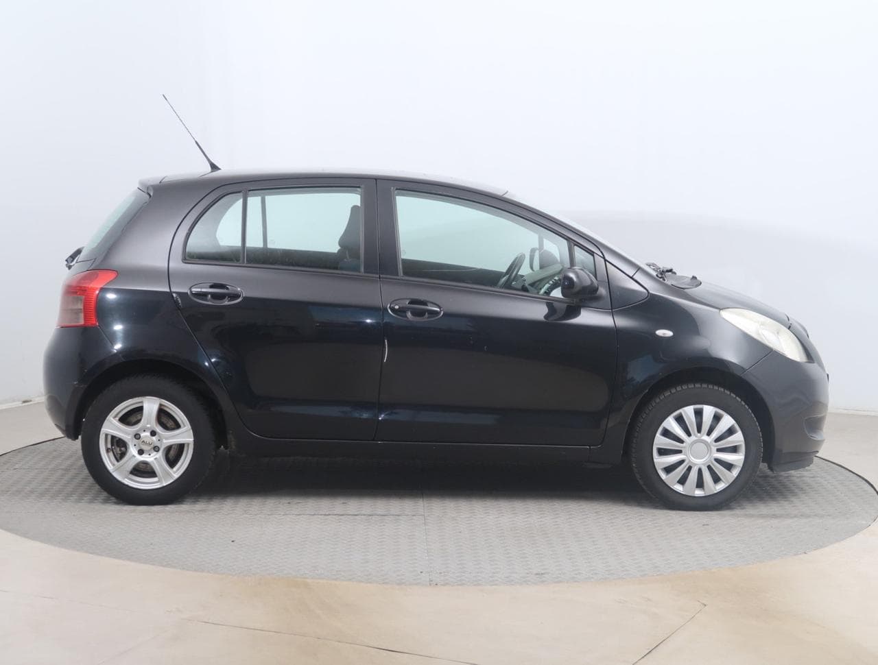 2008 Toyota YARIS - 8
