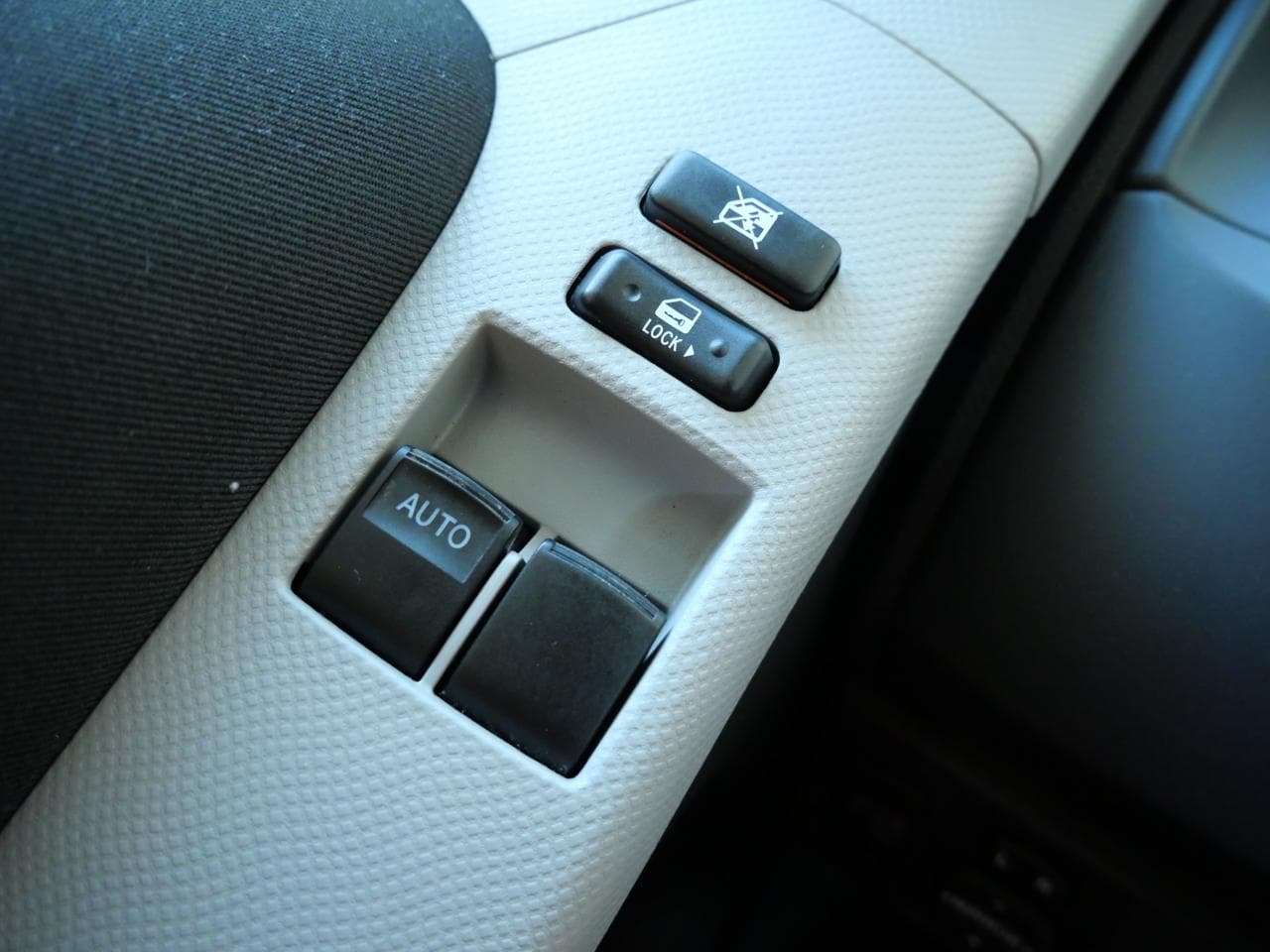 2009 Toyota YARIS - 26