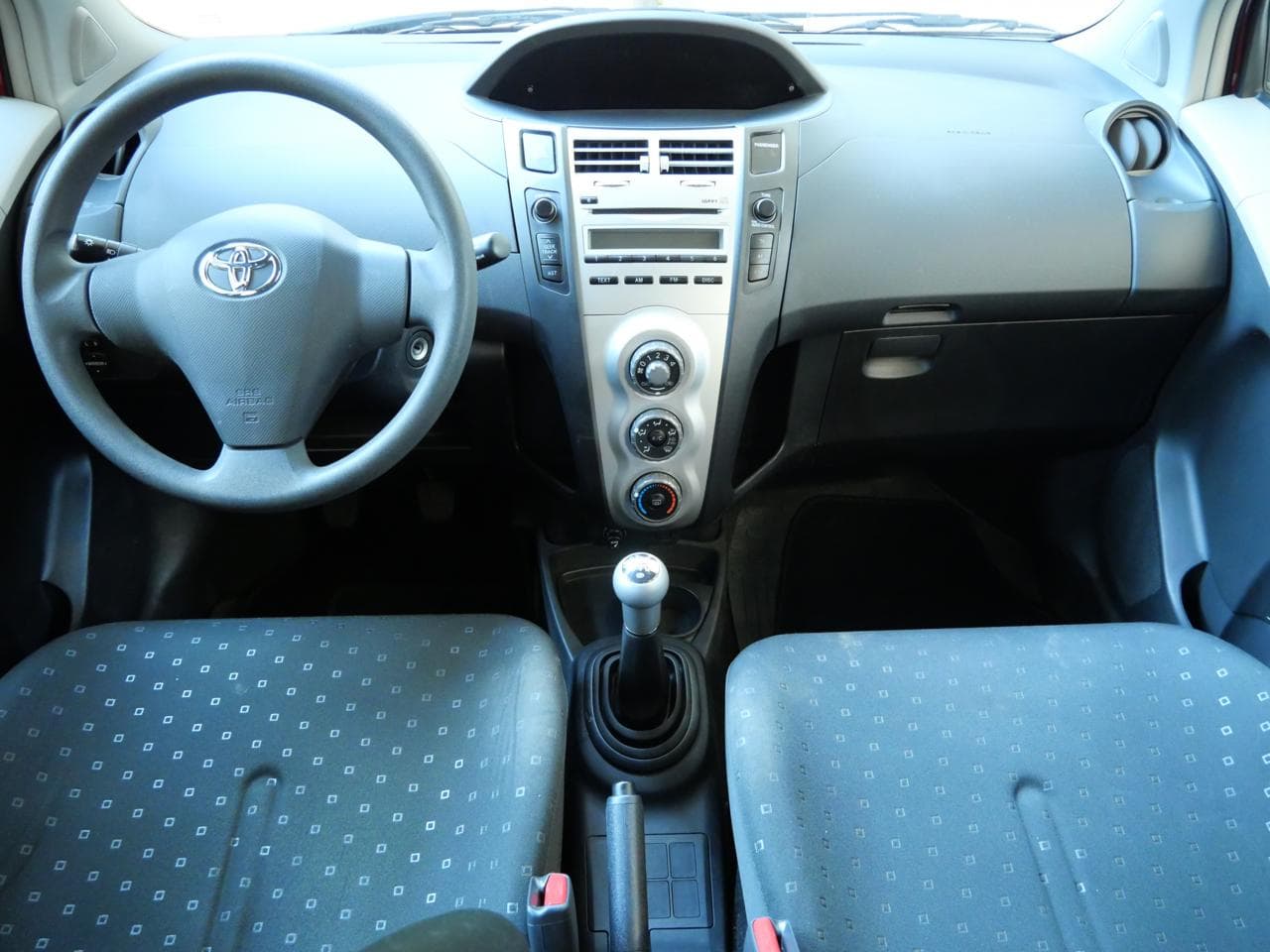 2009 Toyota YARIS - 15