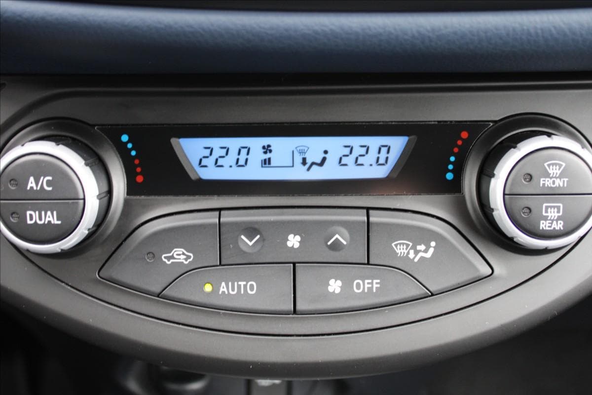 2020 Toyota YARIS - 14