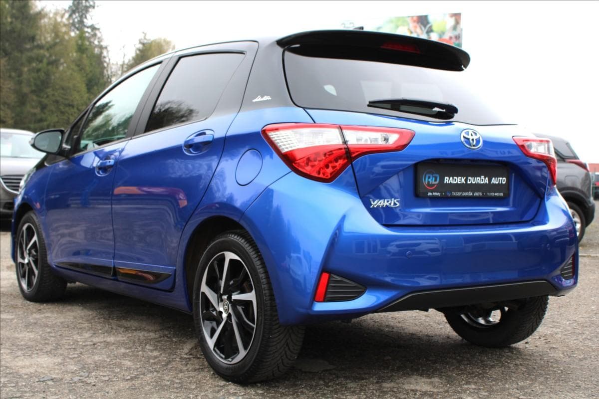 2020 Toyota YARIS - 6