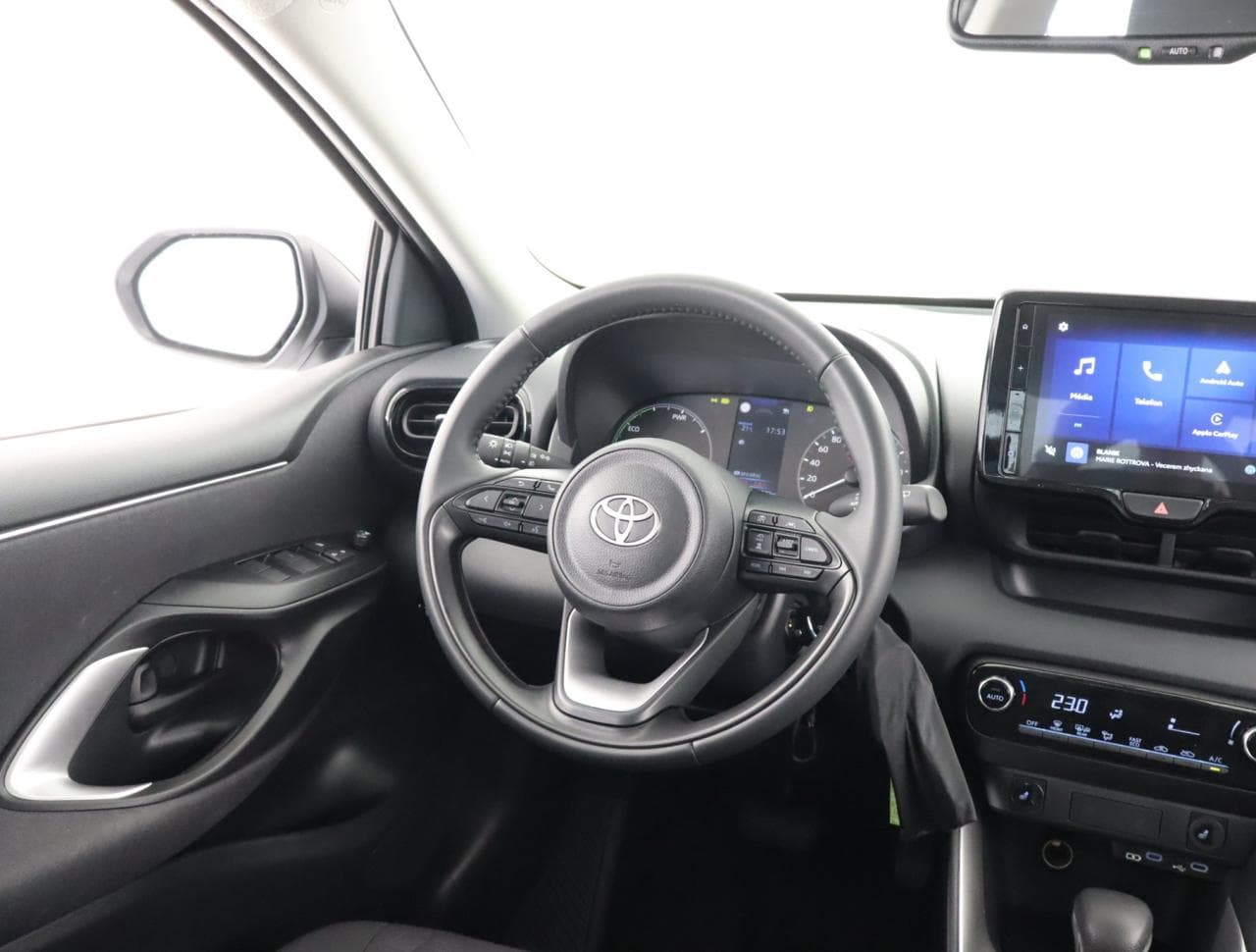 2024 Toyota YARIS - 9