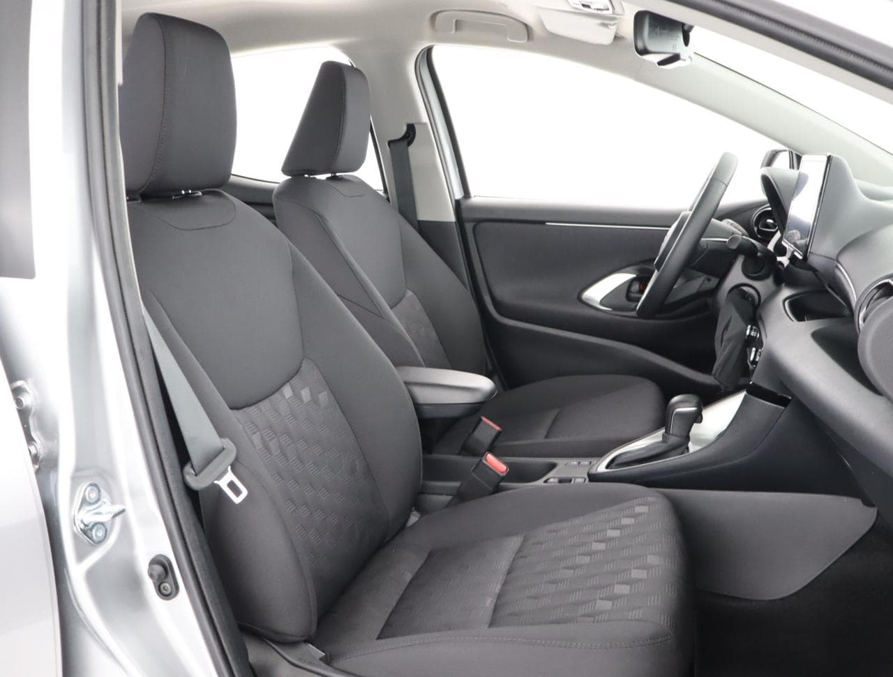 2024 Toyota YARIS - 12