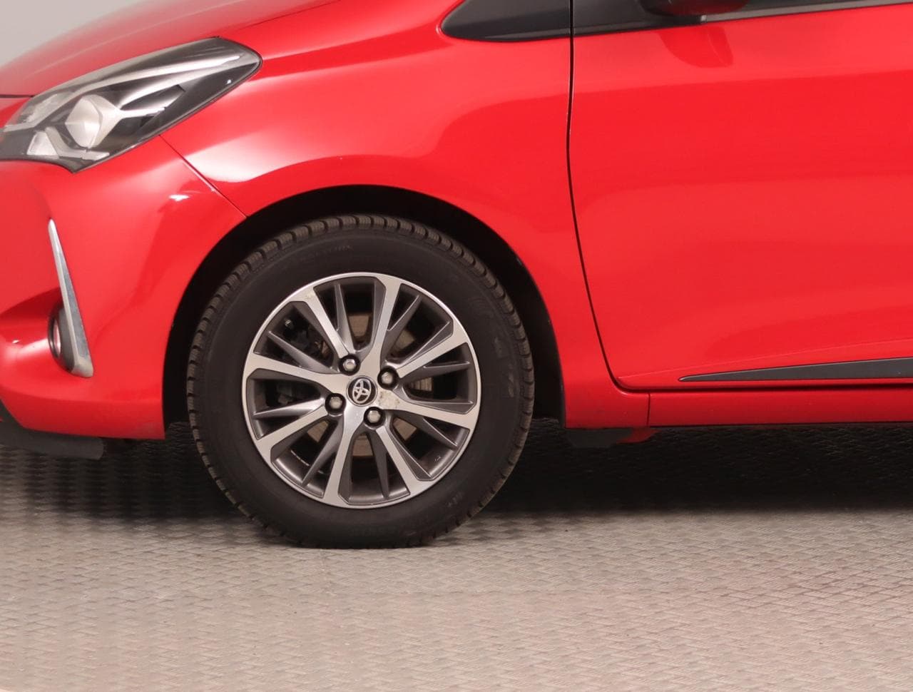 2020 Toyota YARIS - 20