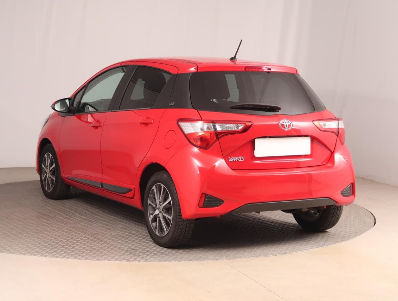 2020 Toyota YARIS - 5