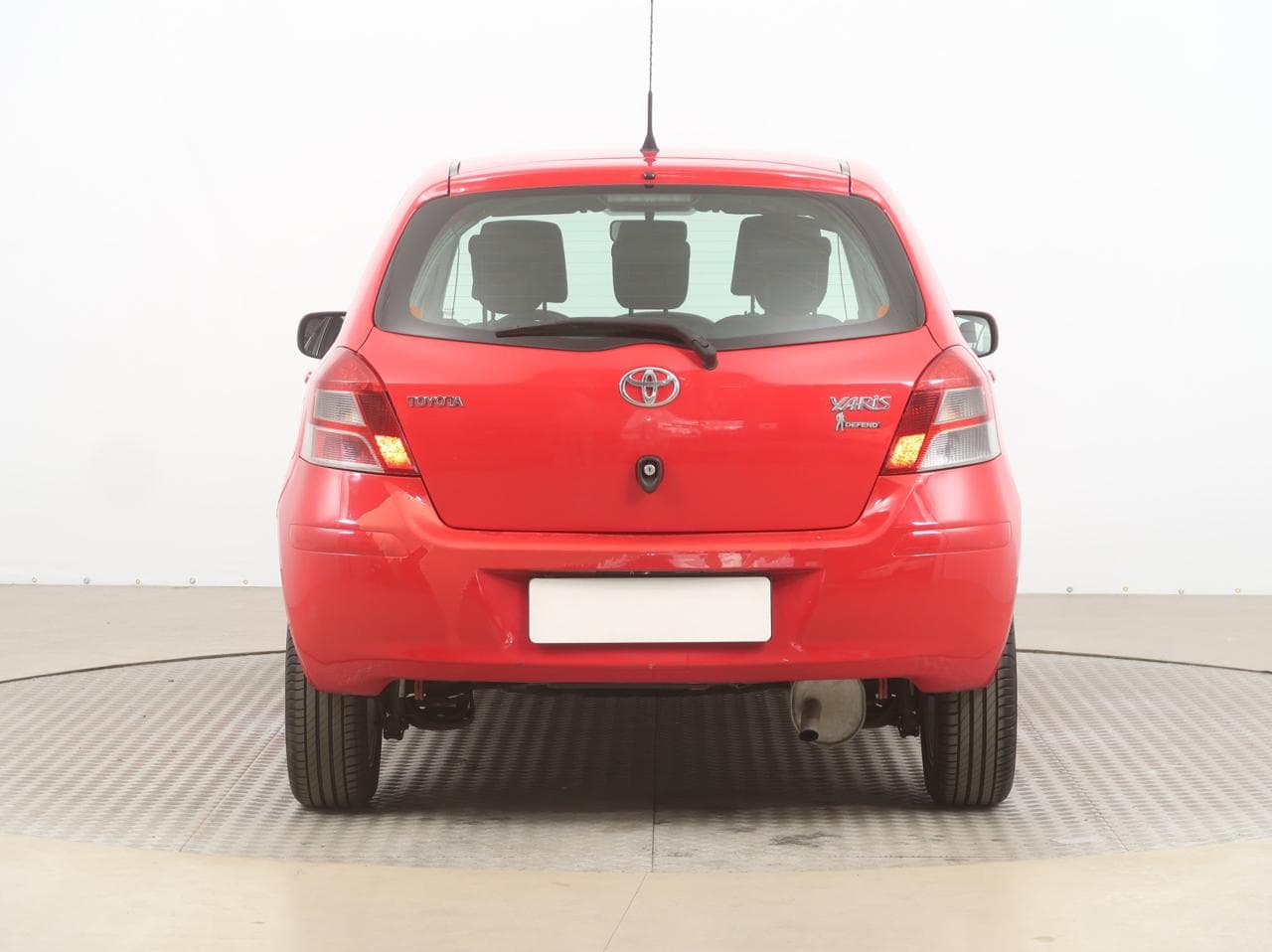2010 Toyota YARIS - 6