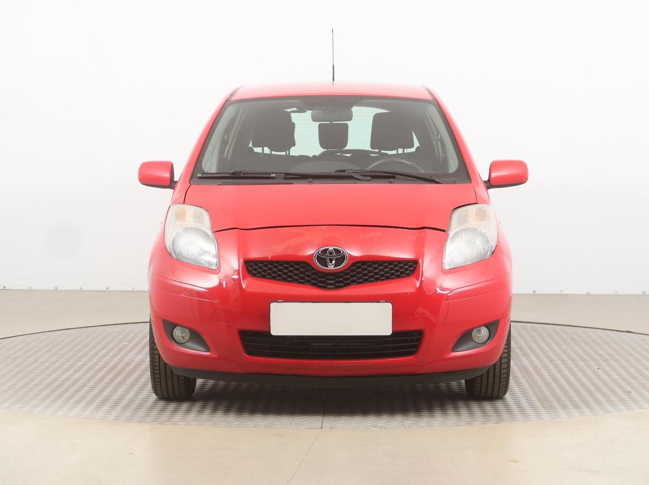 2010 Toyota YARIS - 2