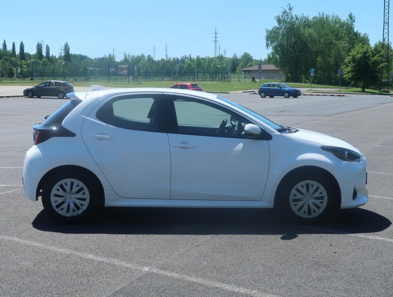 2022 Toyota YARIS - 8