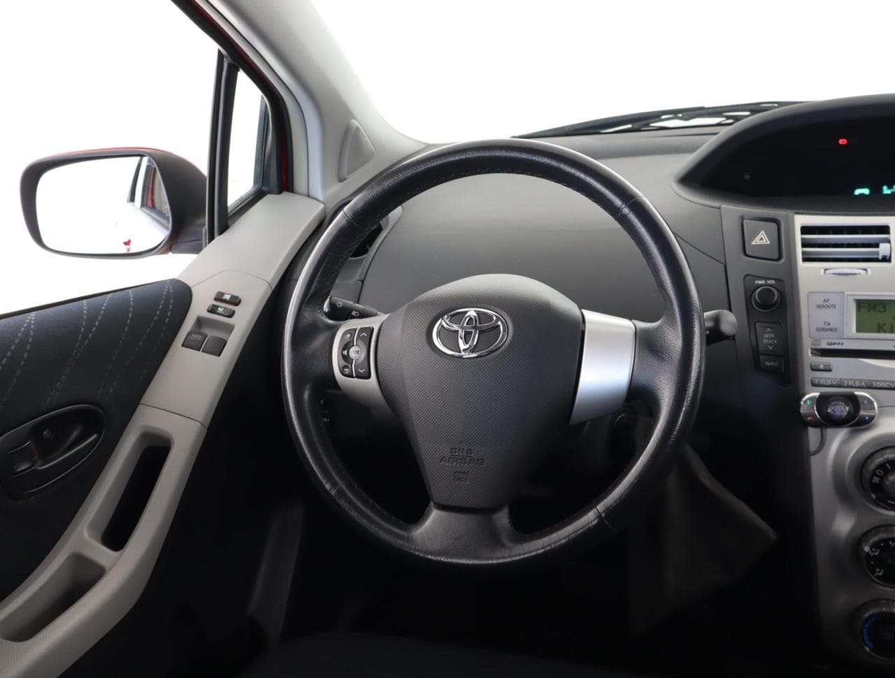 2007 Toyota YARIS - 11