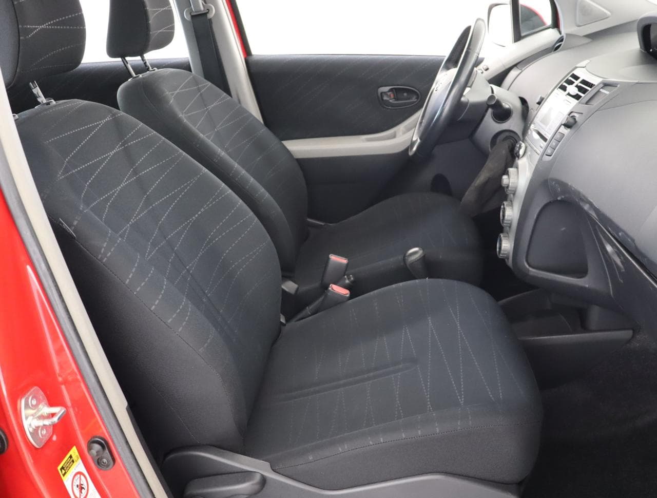 2007 Toyota YARIS - 18