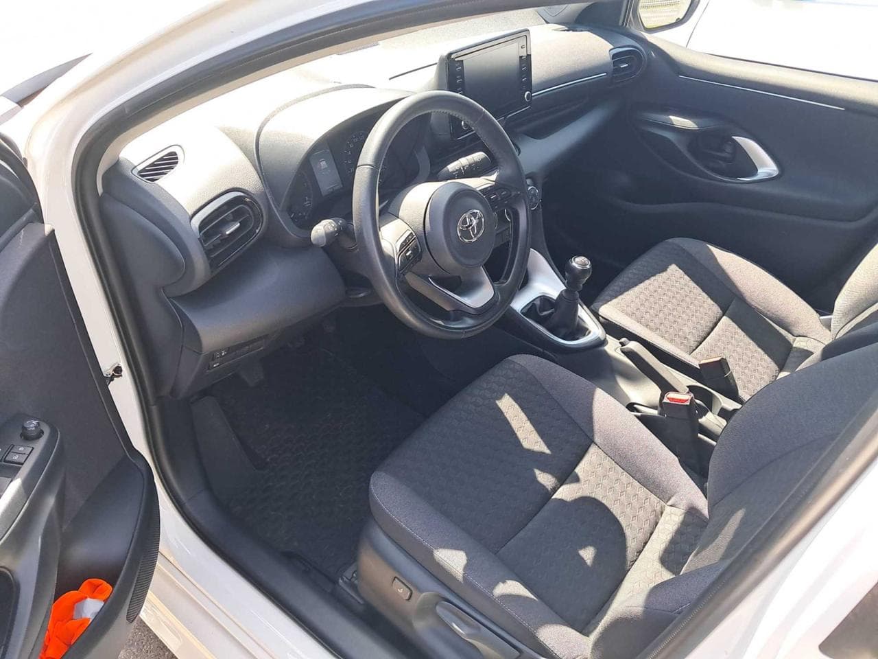 2023 Toyota YARIS - 3