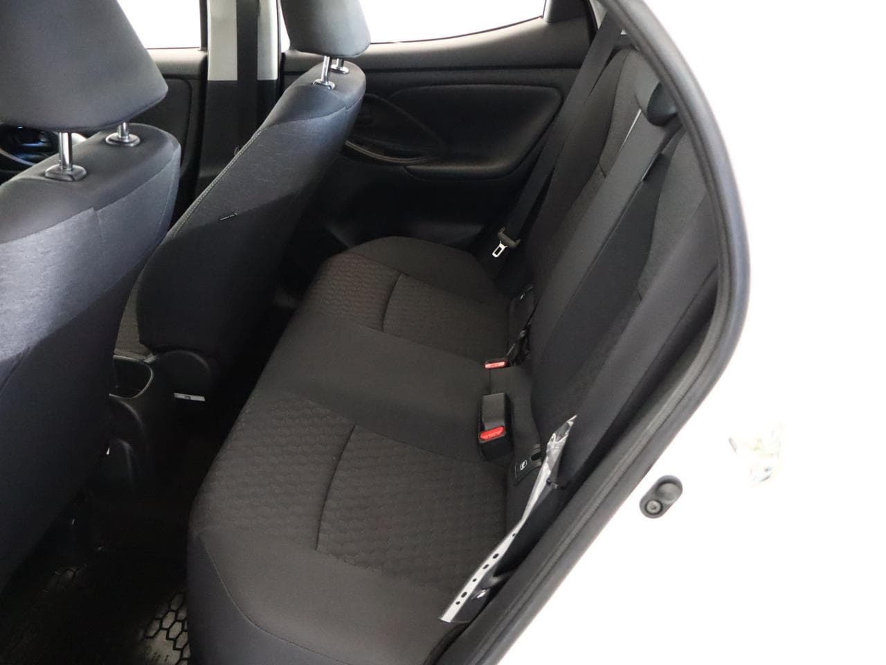 2023 Toyota YARIS - 12