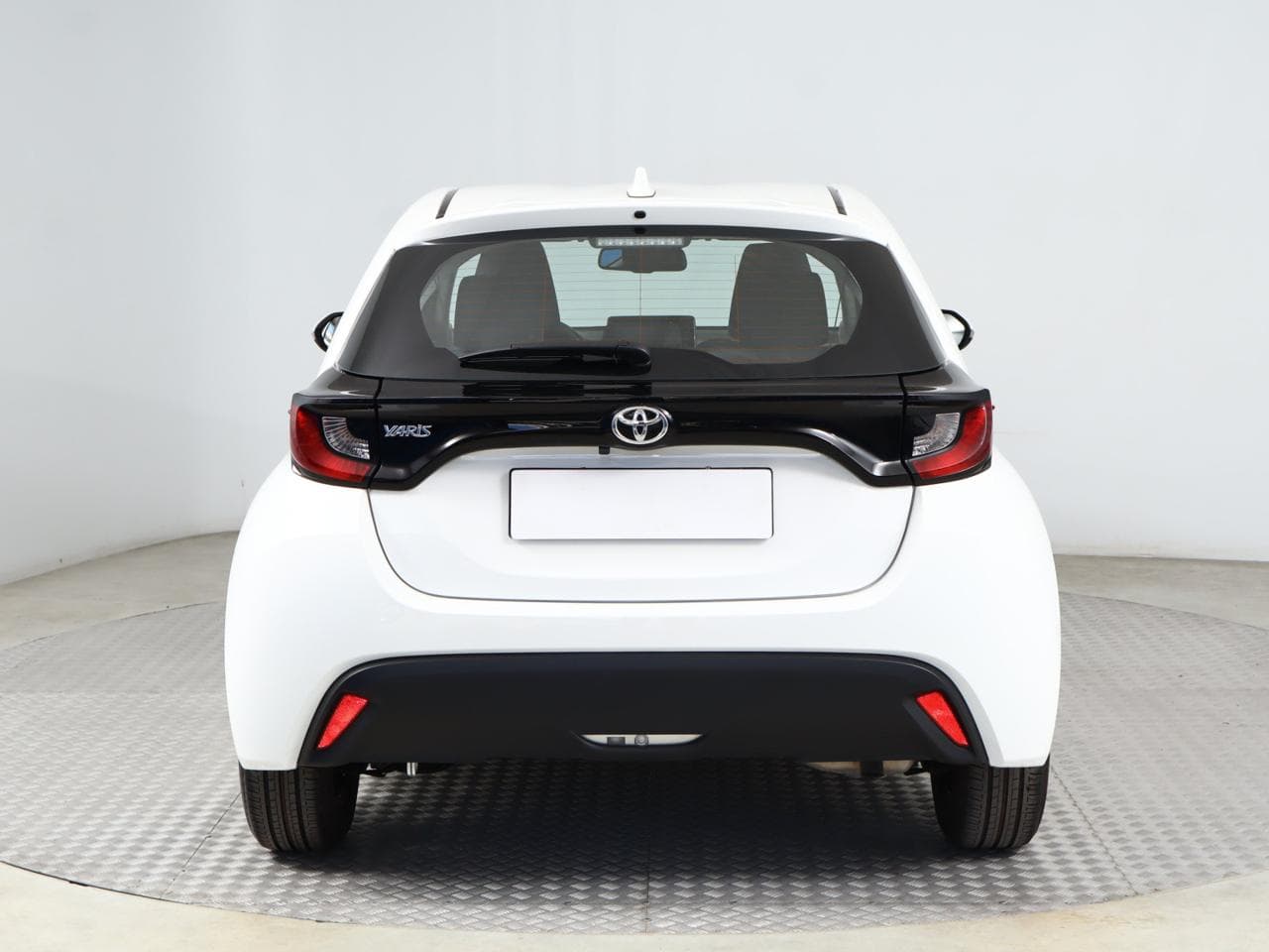 2023 Toyota YARIS - 6