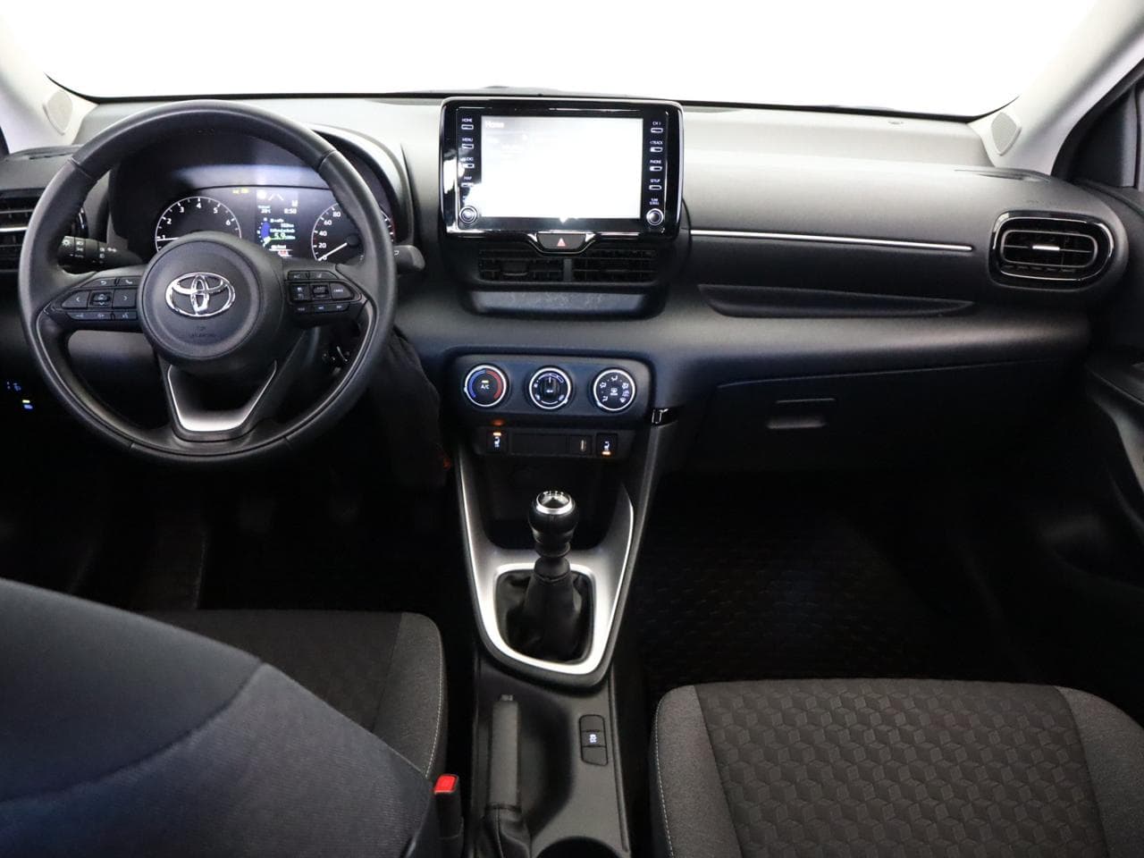 2023 Toyota YARIS - 9