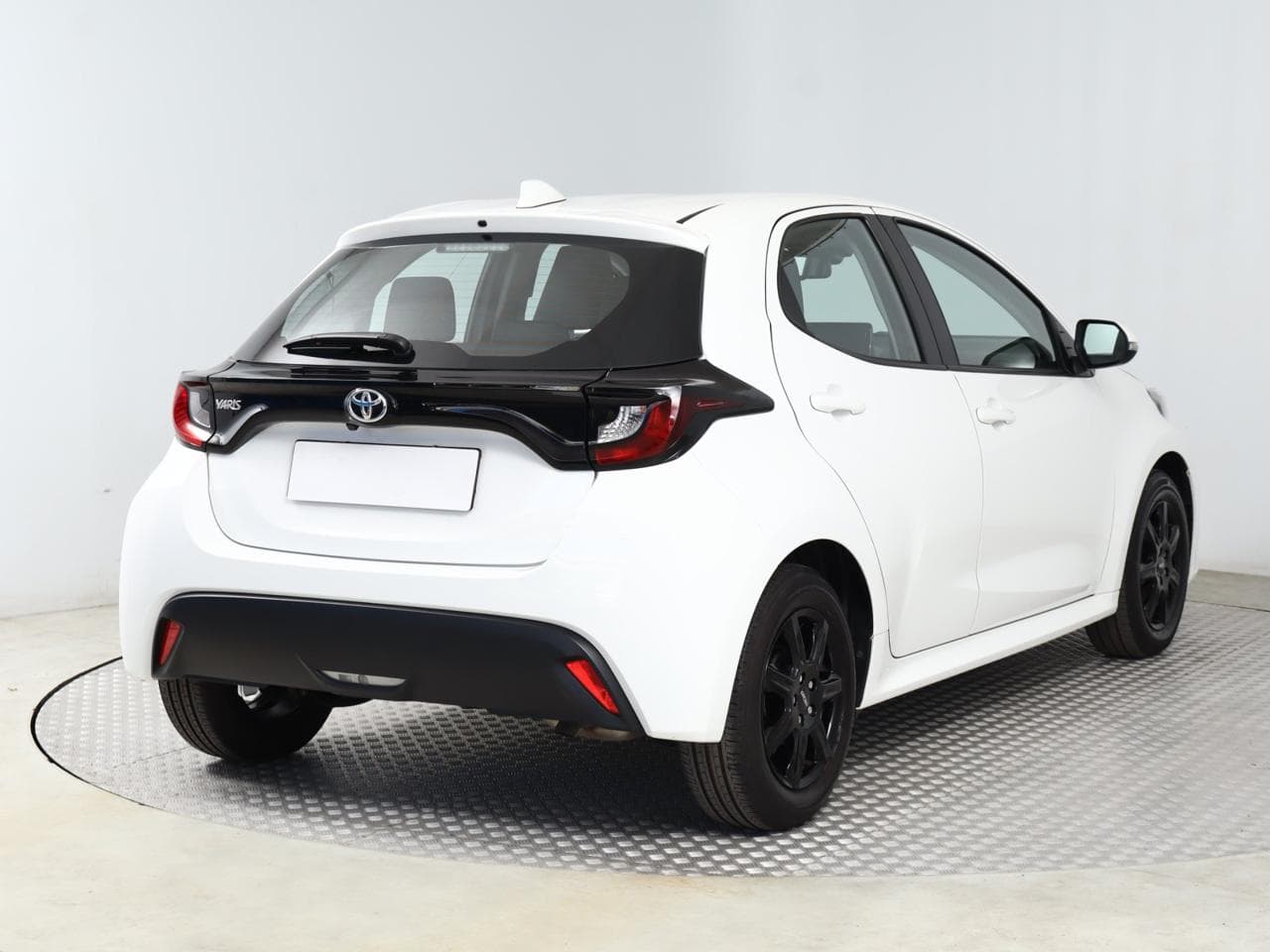 2023 Toyota YARIS - 7