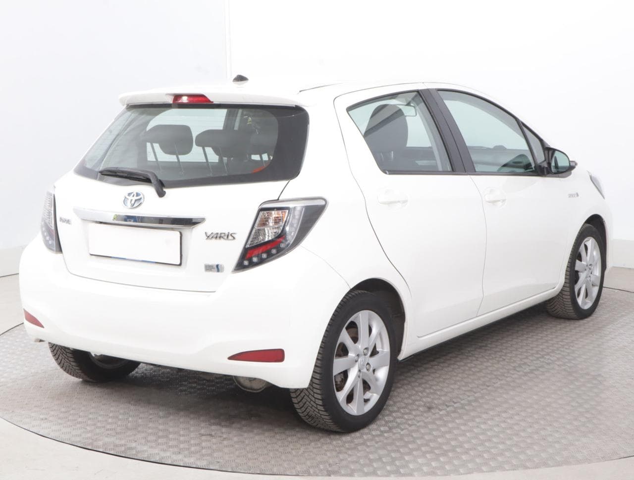 2012 Toyota YARIS - 7