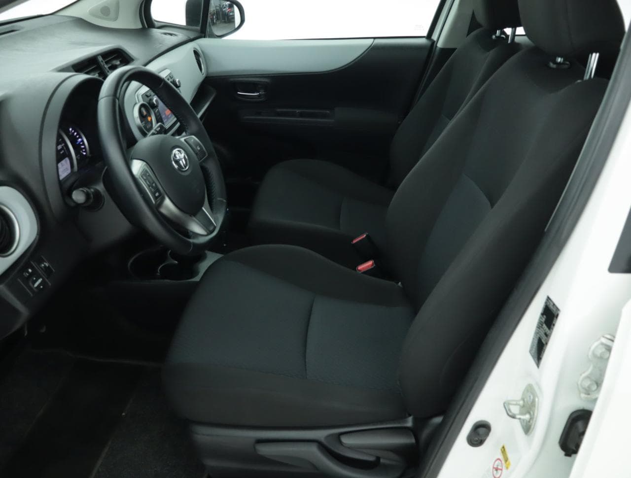 2012 Toyota YARIS - 16