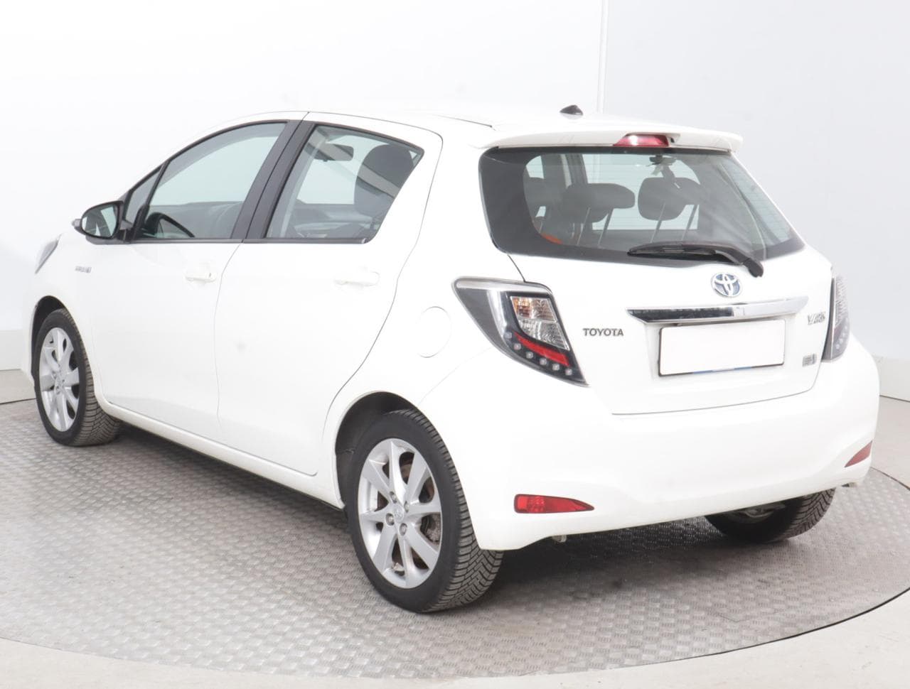 2012 Toyota YARIS - 5