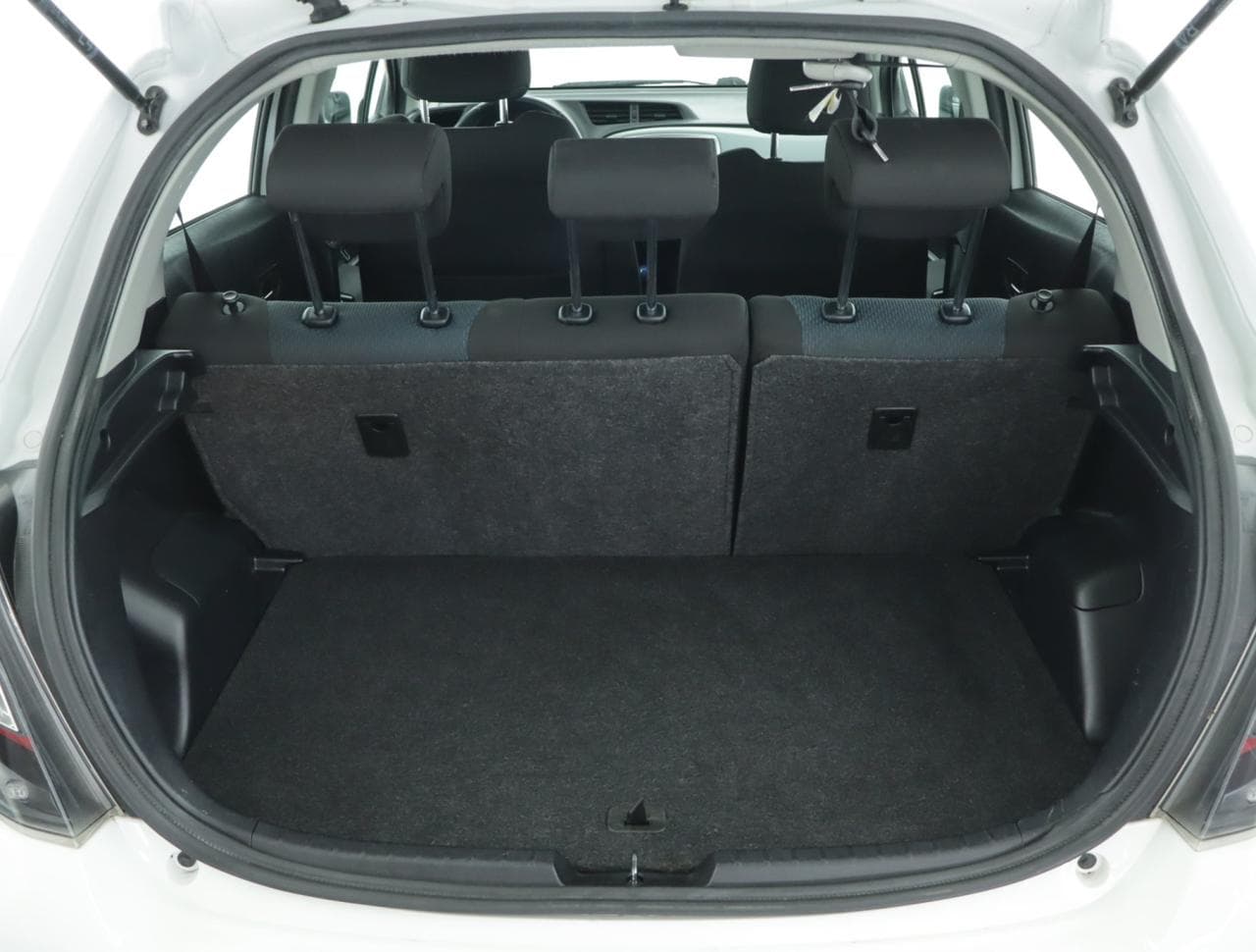 2012 Toyota YARIS - 20