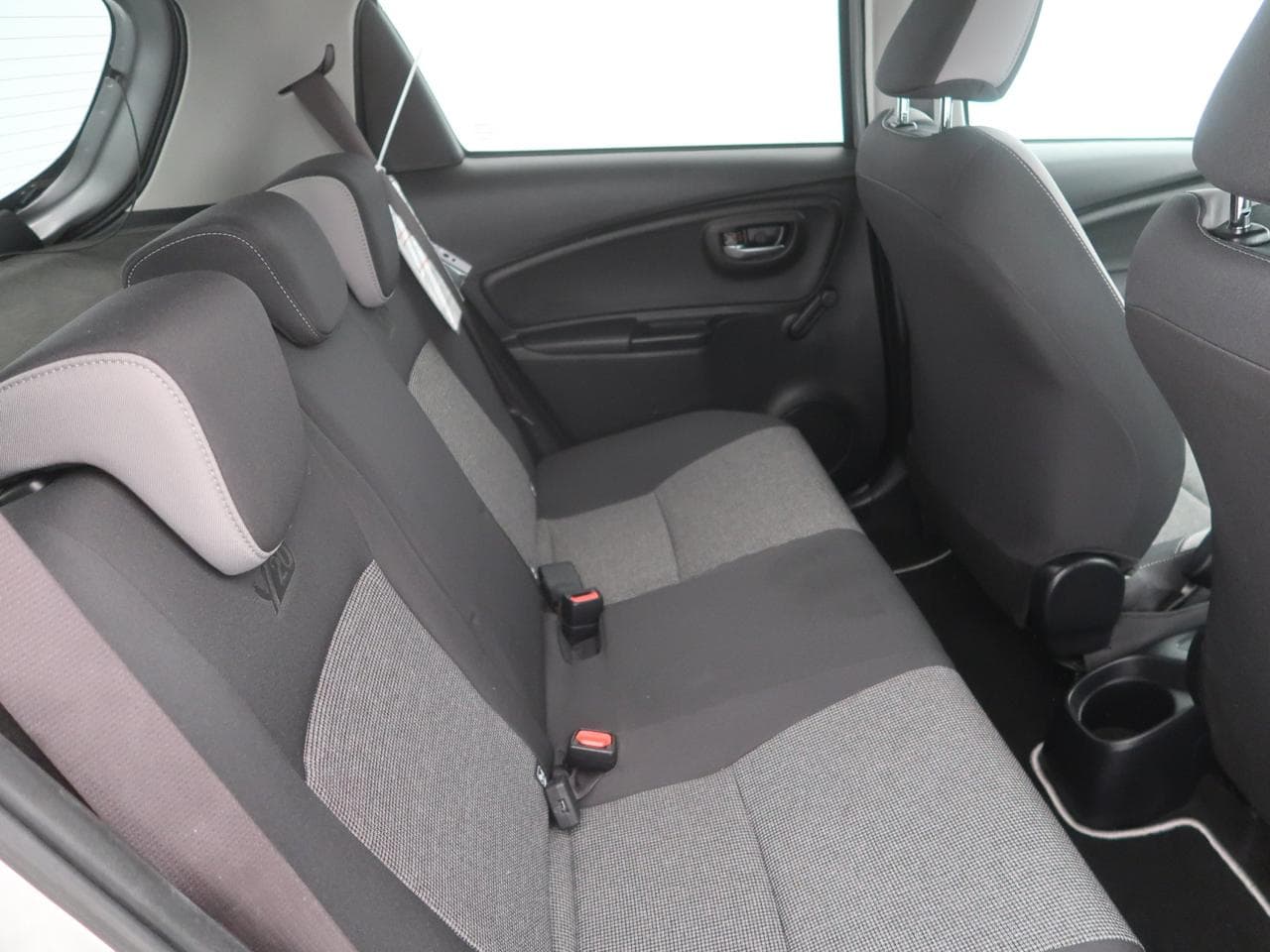 2020 Toyota YARIS - 15