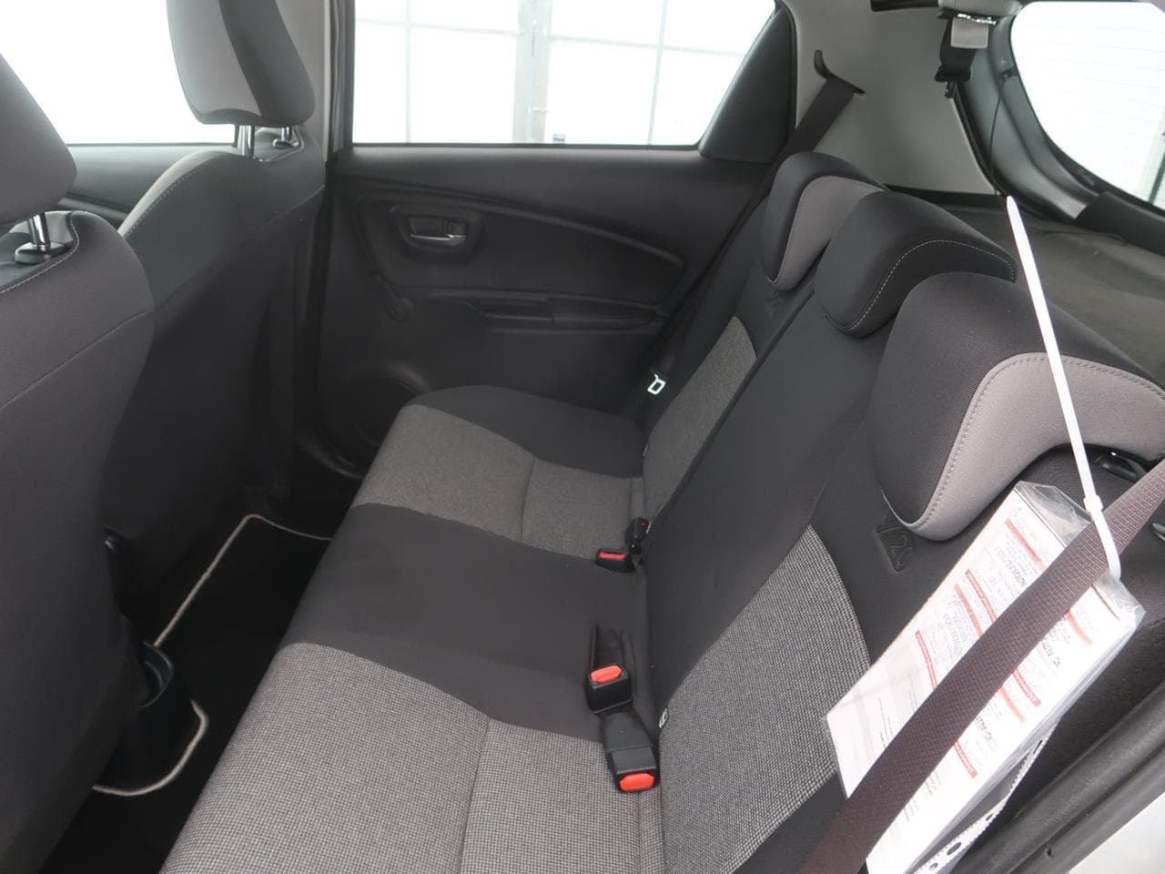 2020 Toyota YARIS - 19