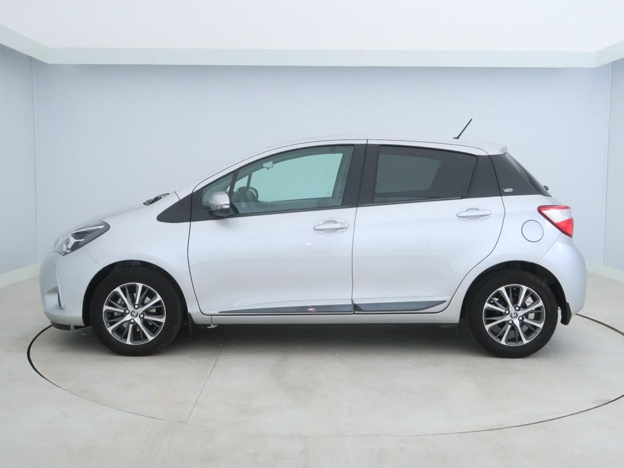 2020 Toyota YARIS - 4
