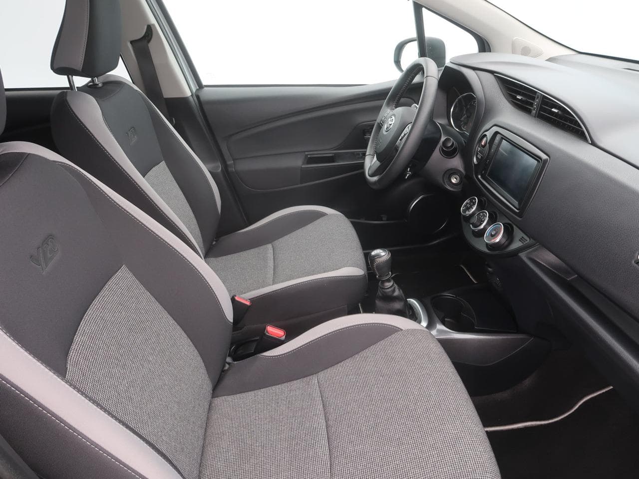 2020 Toyota YARIS - 13