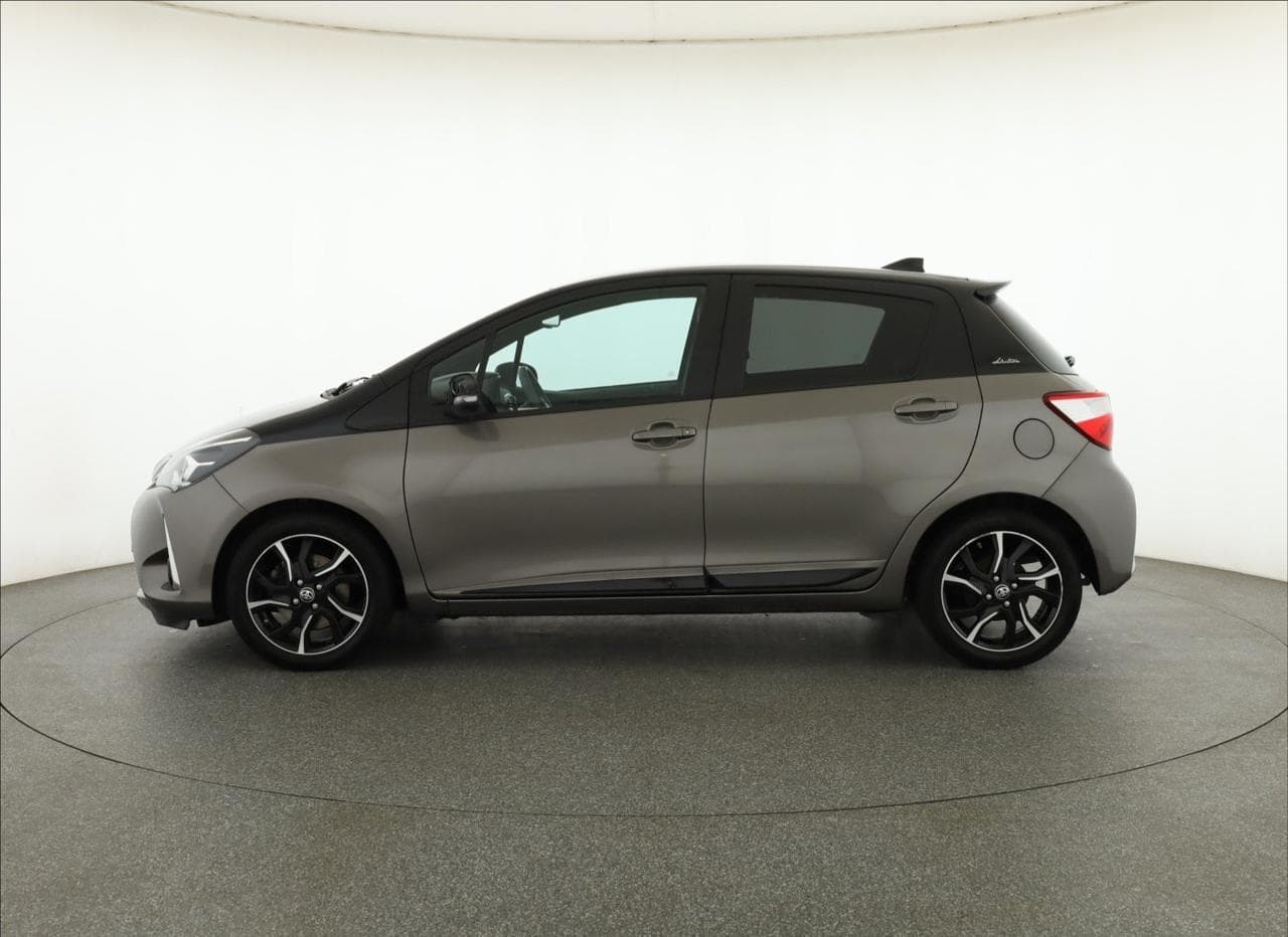 2018 Toyota YARIS - 4