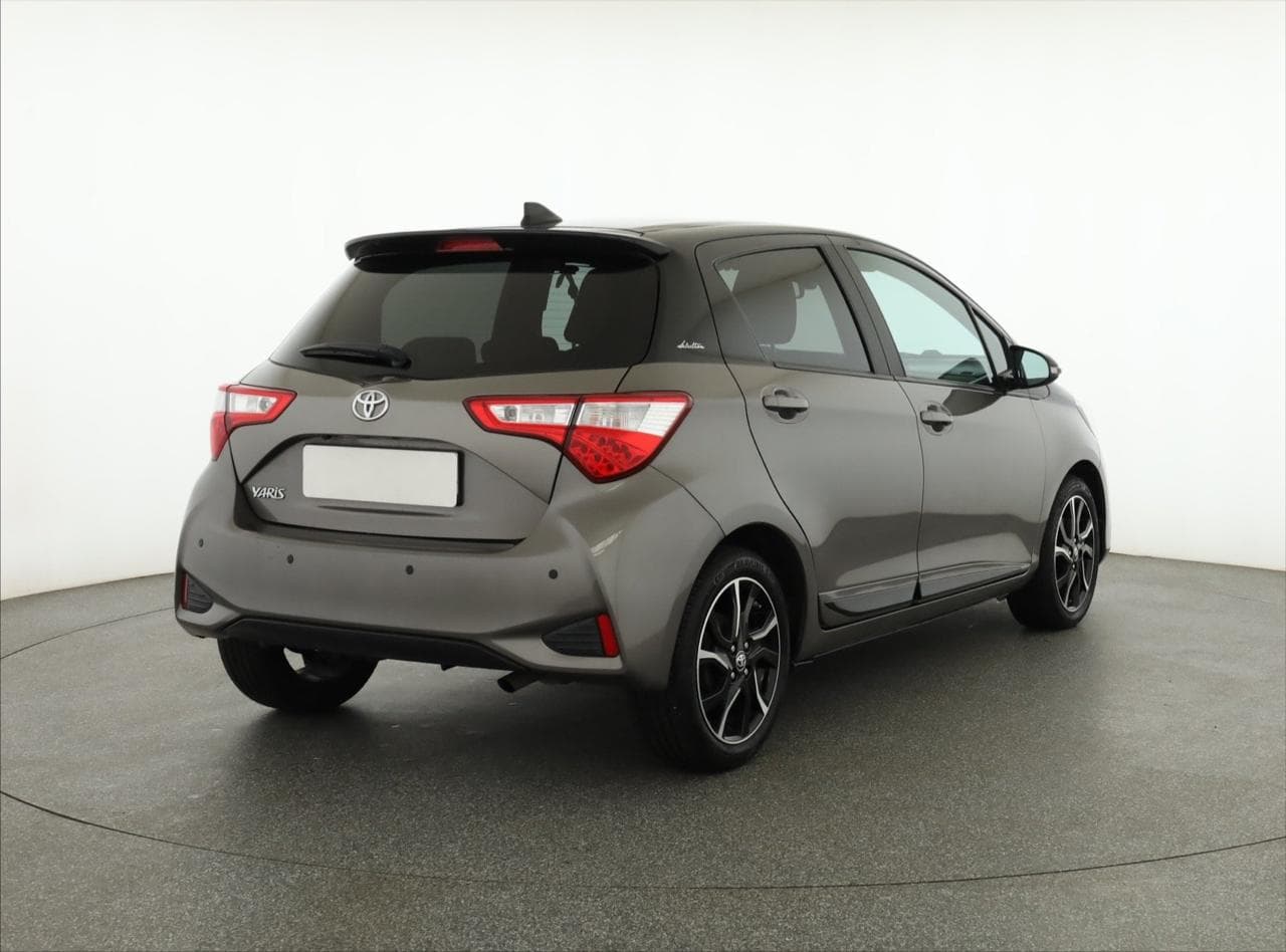 2018 Toyota YARIS - 7
