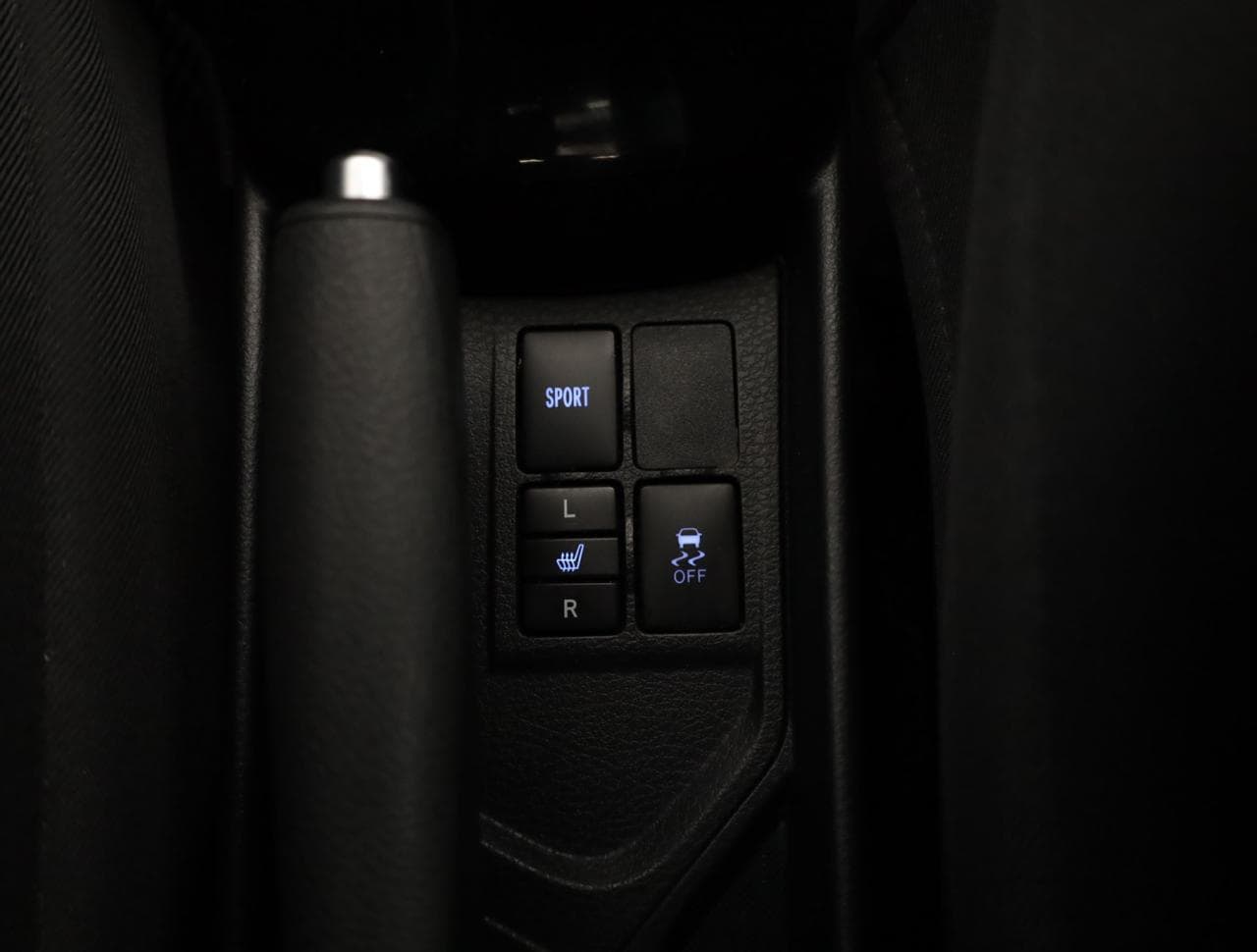 2018 Toyota YARIS - 18
