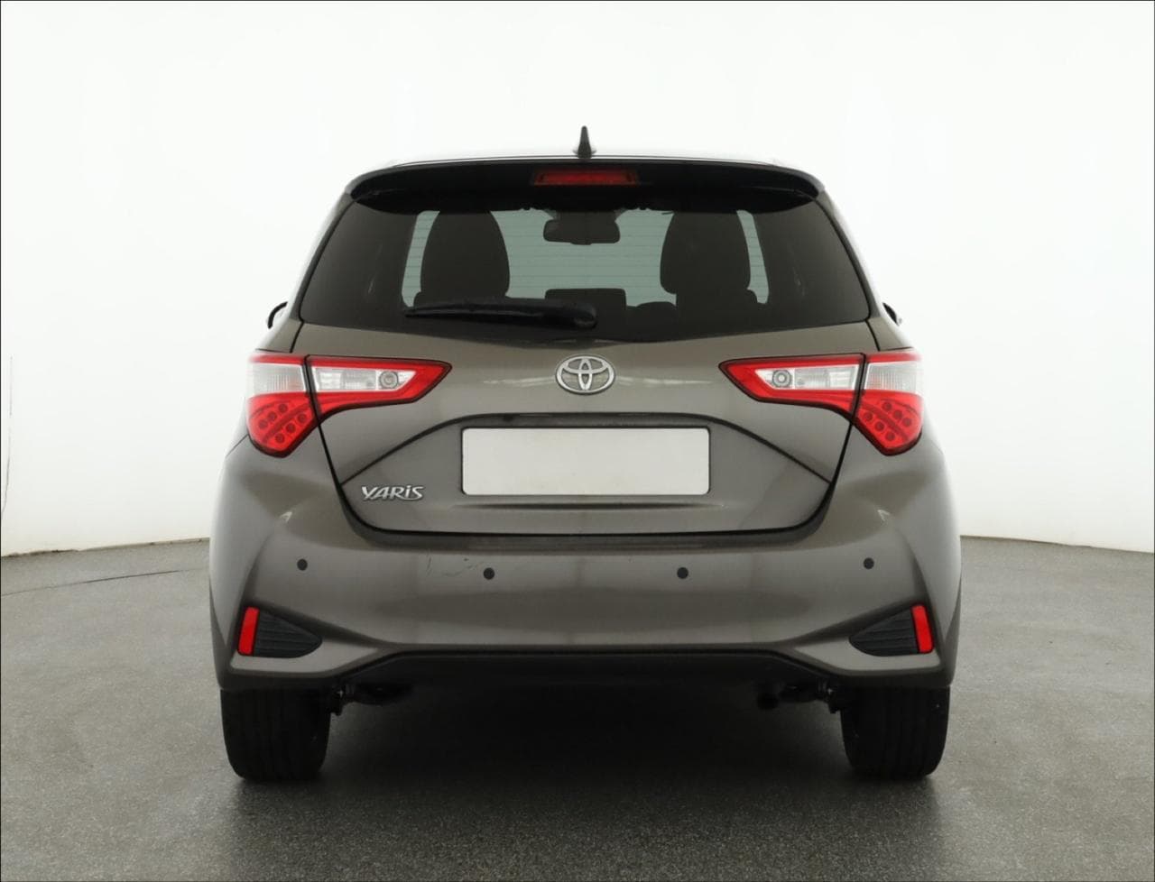 2018 Toyota YARIS - 6