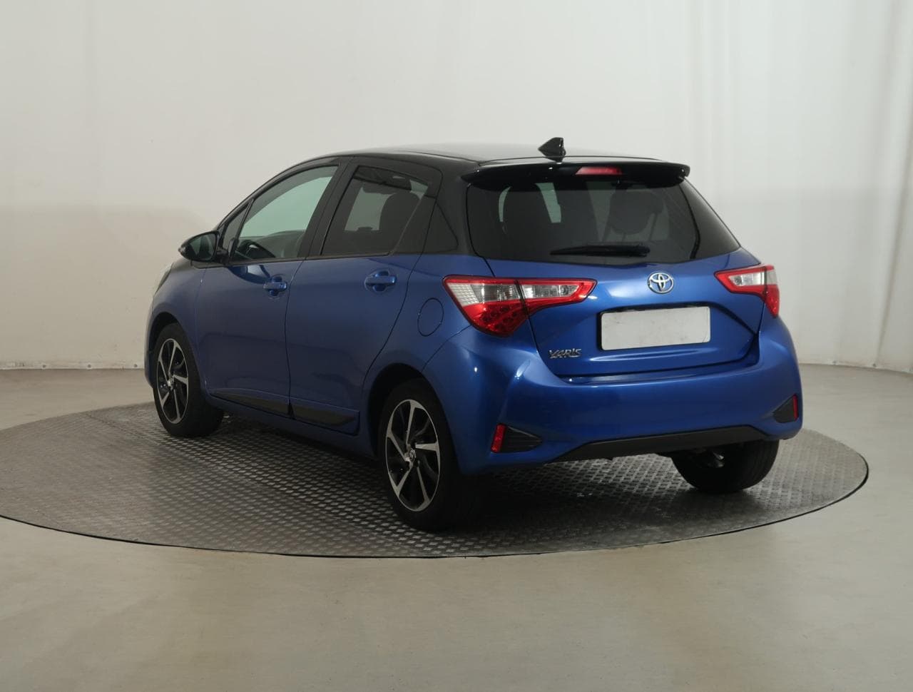 2020 Toyota YARIS - 5
