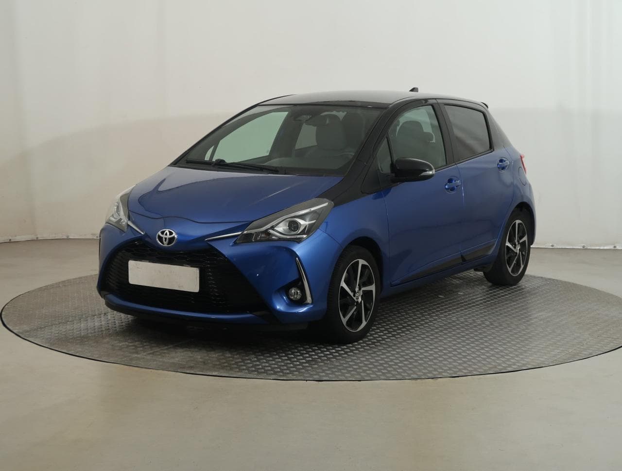 2020 Toyota YARIS - 3