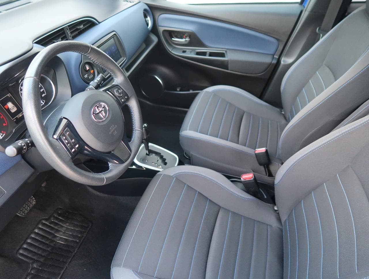 2020 Toyota YARIS - 16