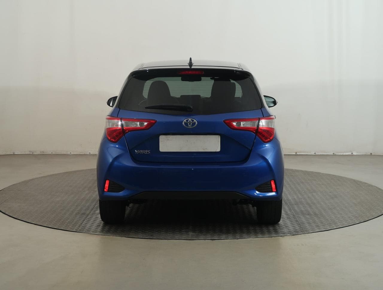 2020 Toyota YARIS - 6