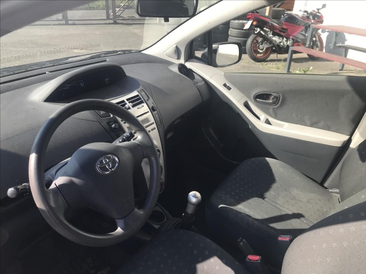 2008 Toyota YARIS - 6
