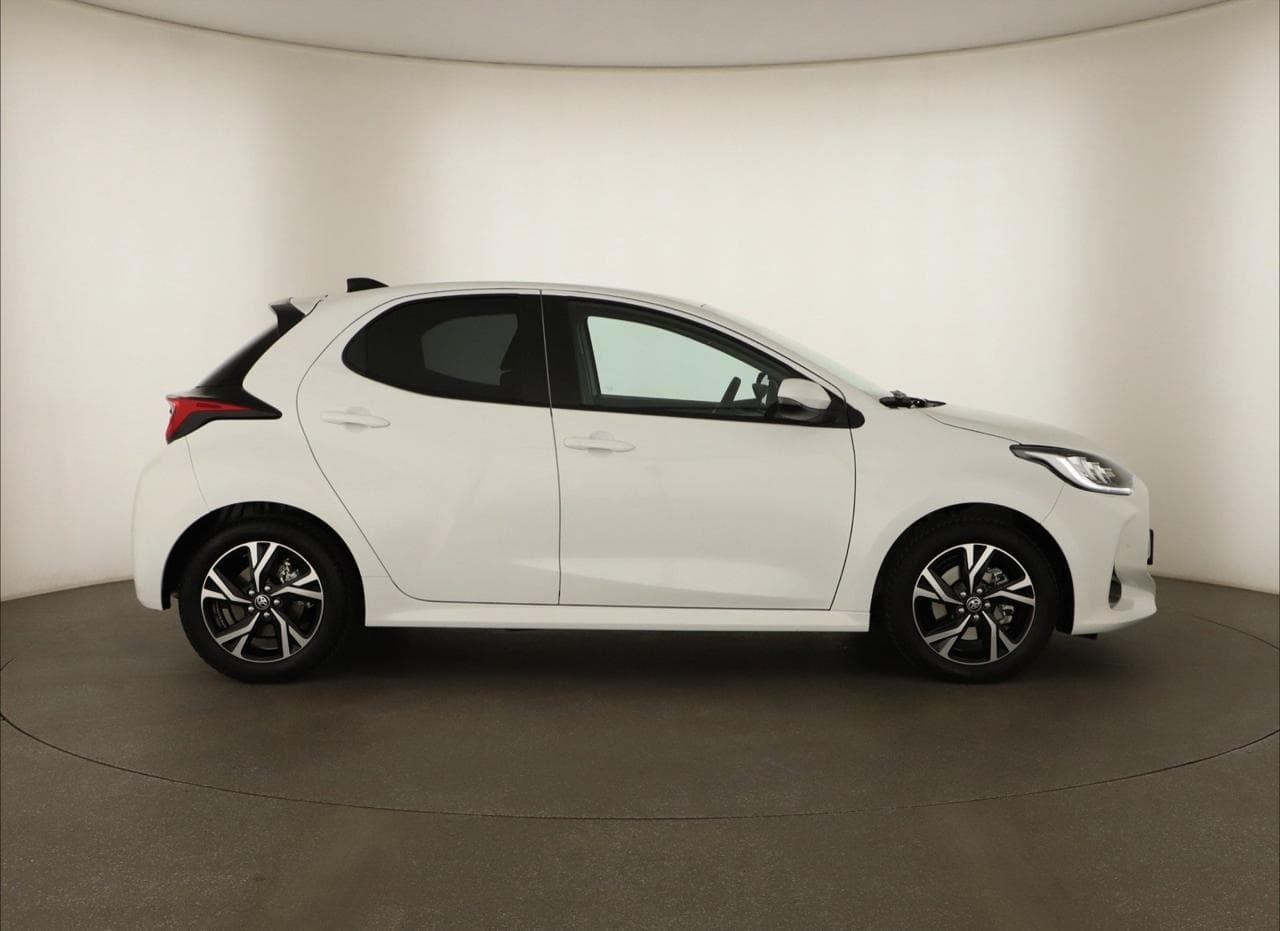 2026 Toyota YARIS - 13