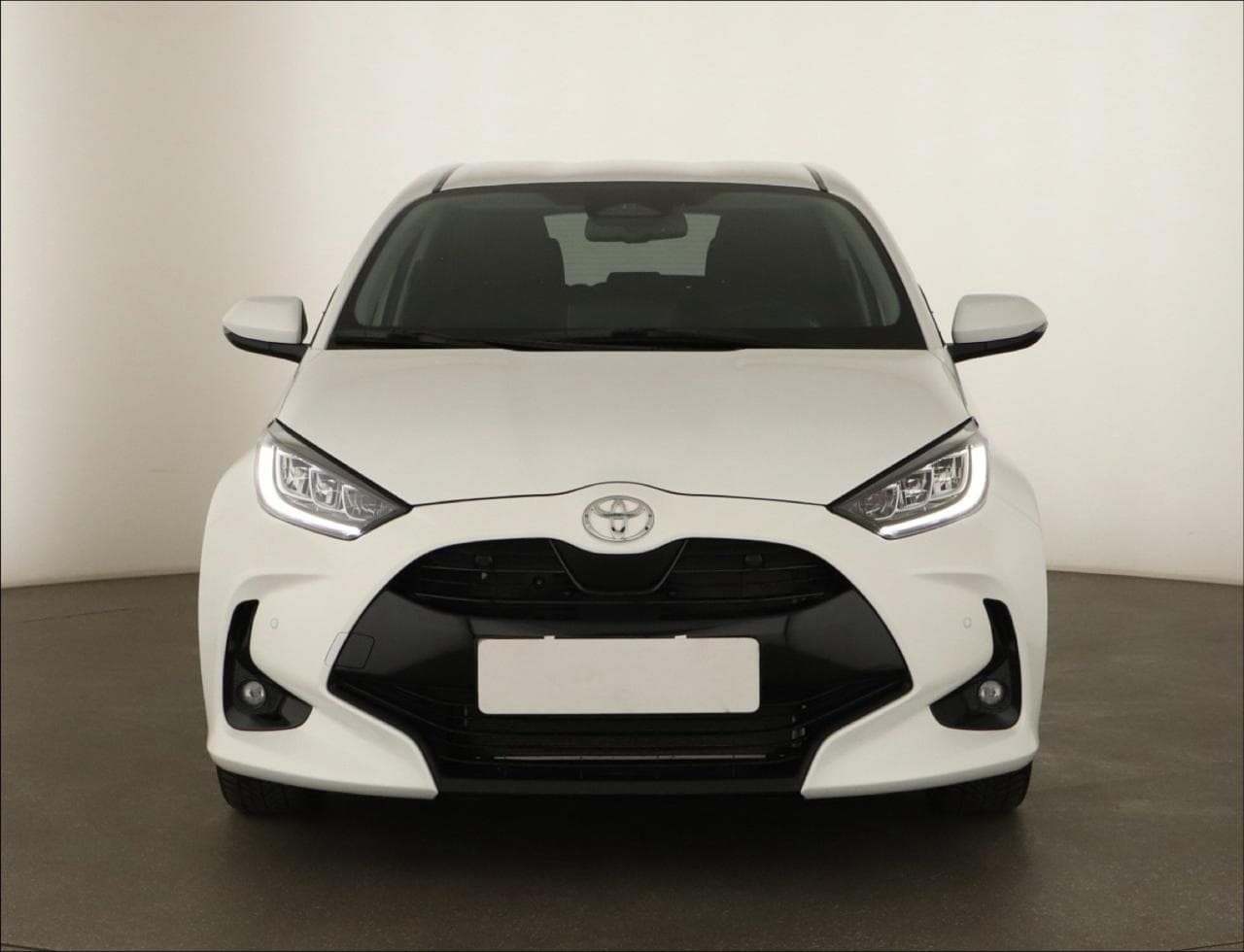 2026 Toyota YARIS - 3