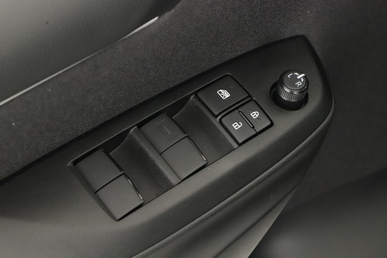 2026 Toyota YARIS - 23