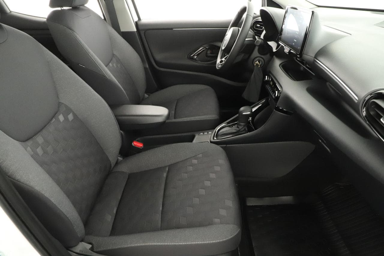 2026 Toyota YARIS - 18