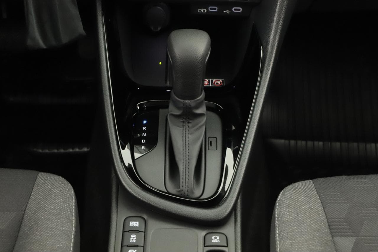 2026 Toyota YARIS - 29