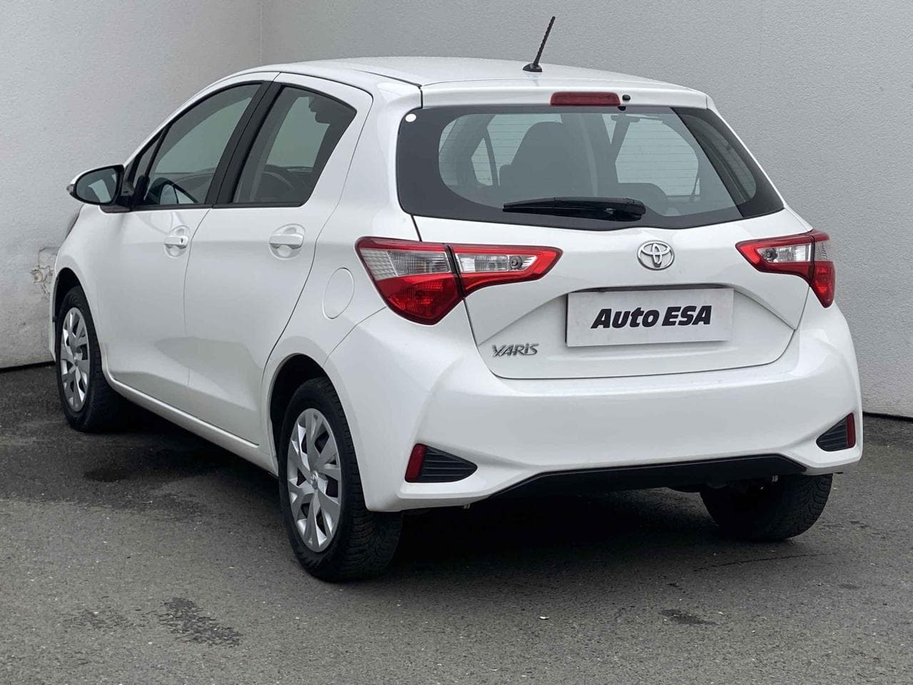 2018 Toyota YARIS - 6
