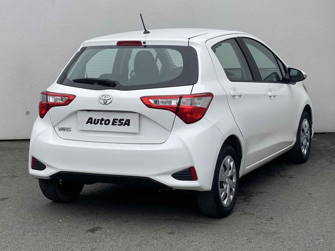 2018 Toyota YARIS - 4
