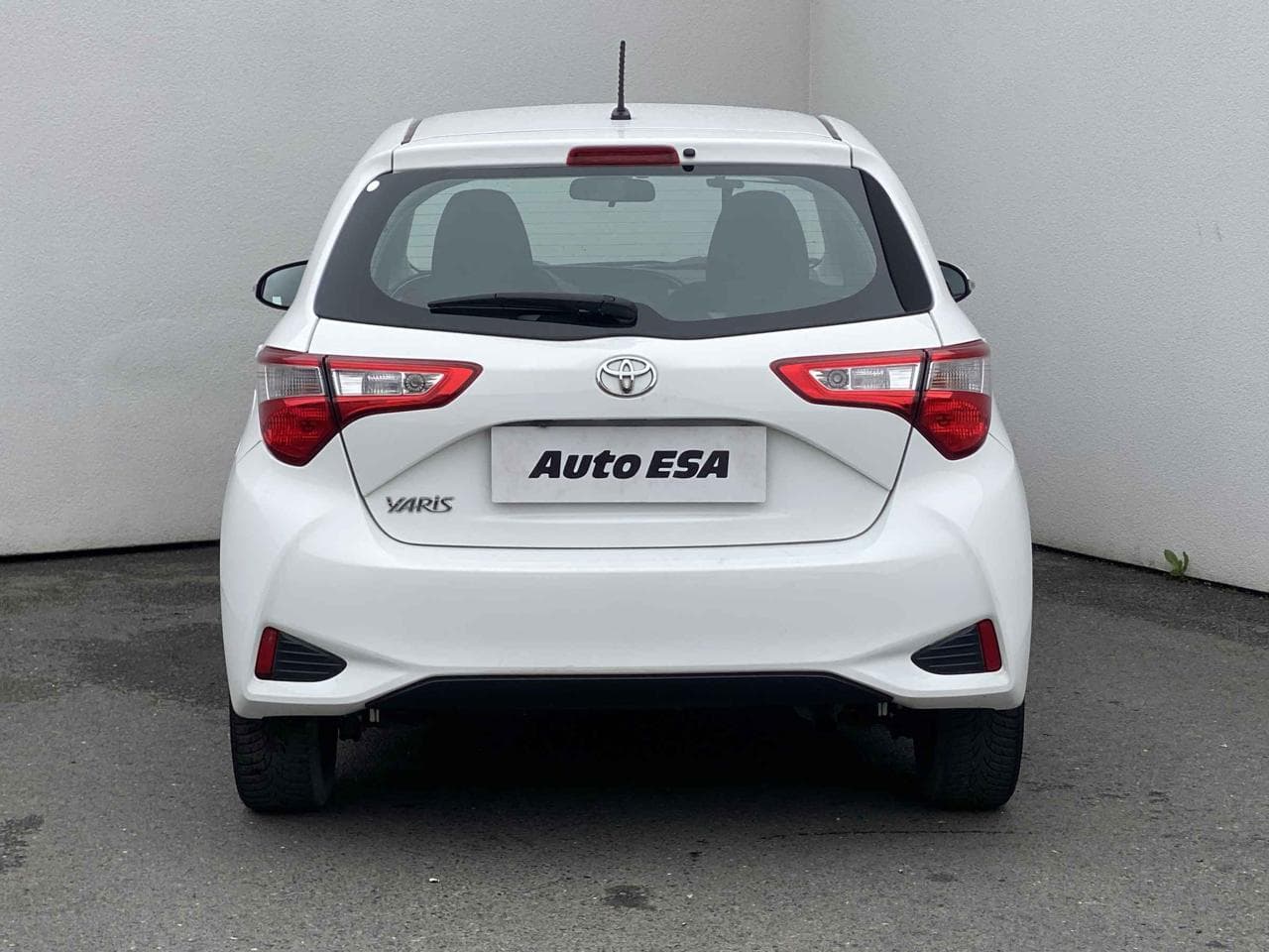 2018 Toyota YARIS - 5
