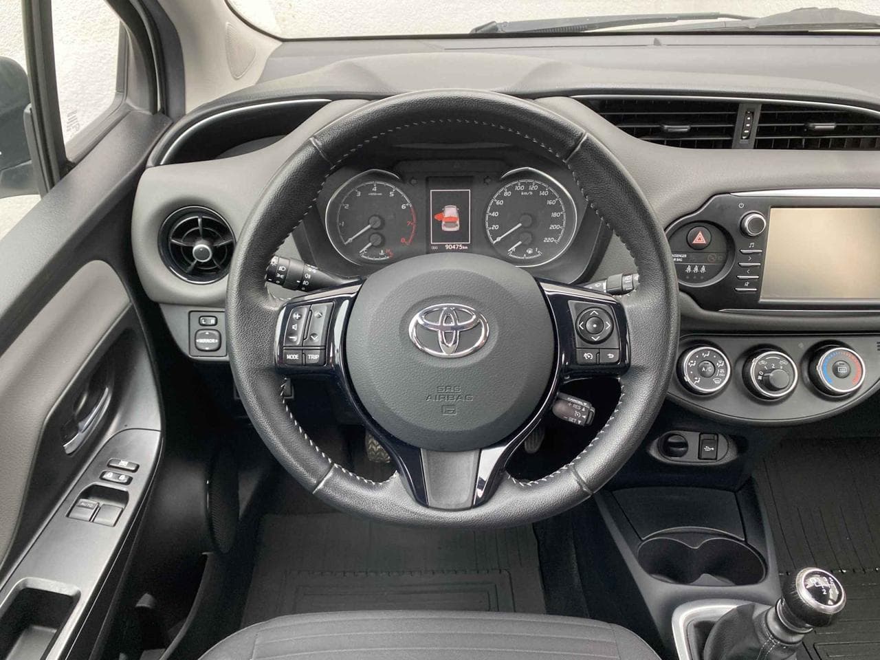 2018 Toyota YARIS - 13