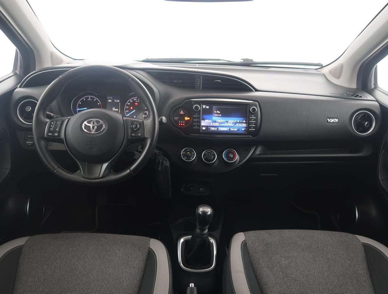 2019 Toyota YARIS - 26