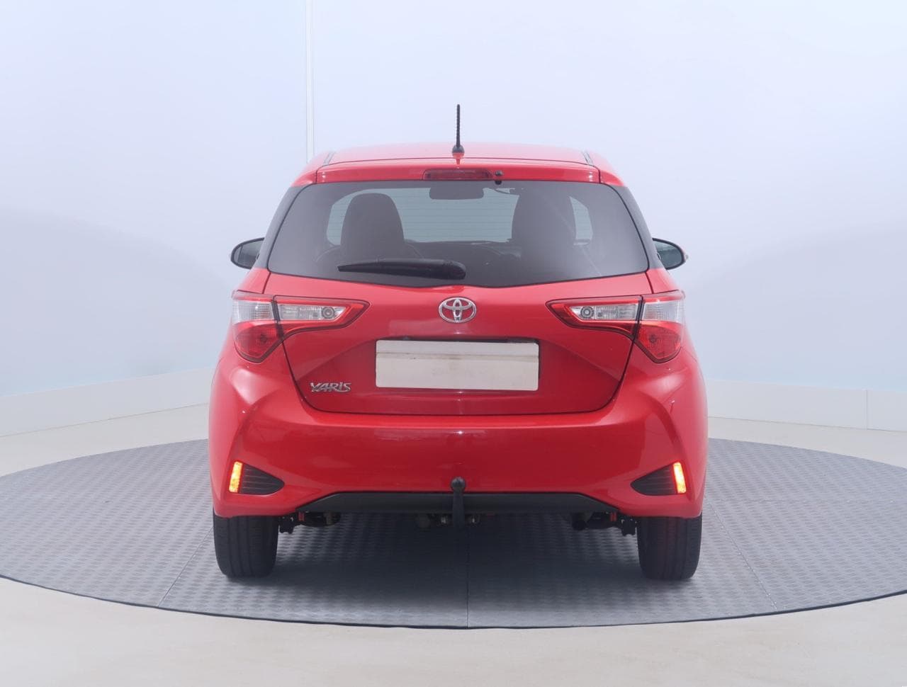 2019 Toyota YARIS - 15