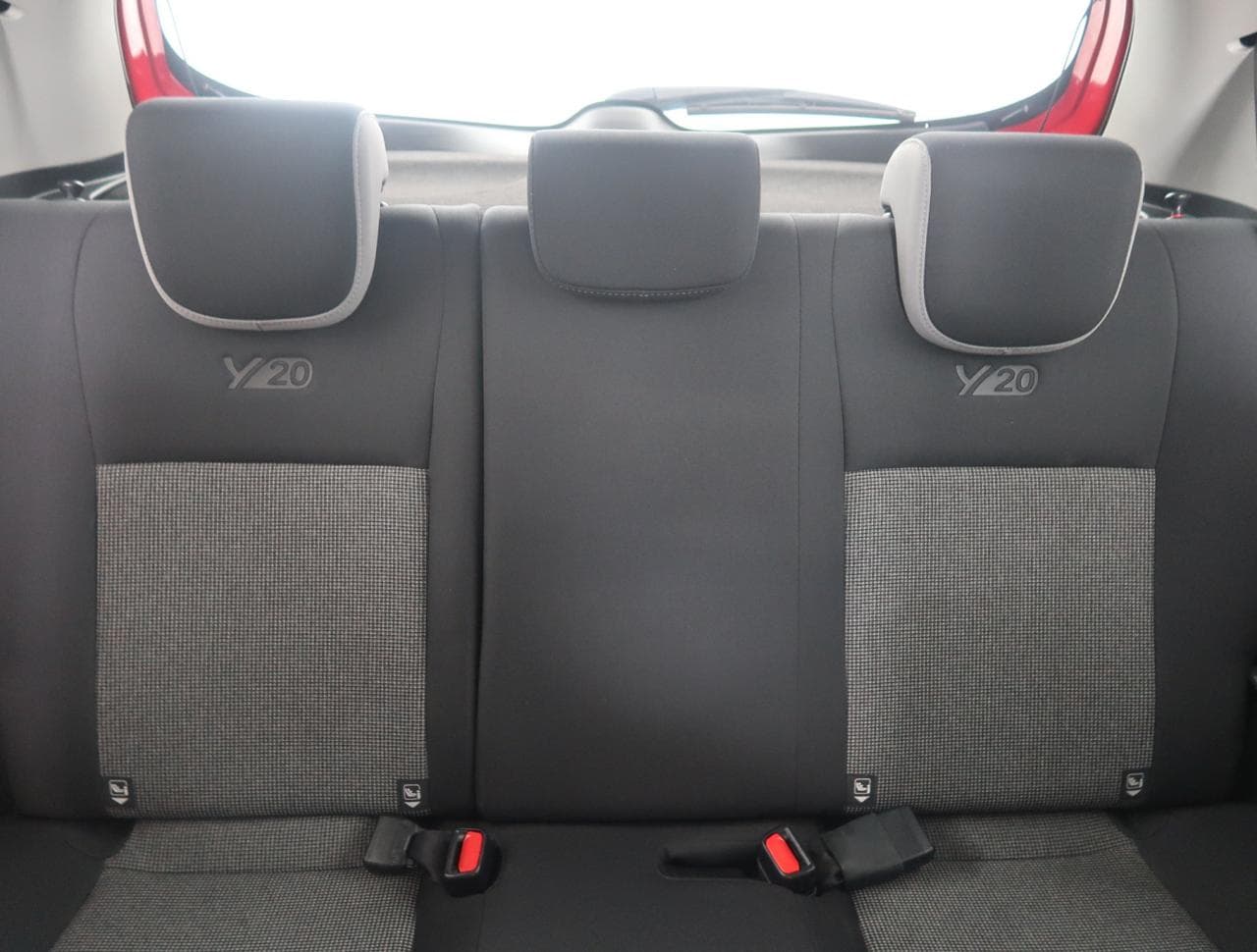 2019 Toyota YARIS - 38