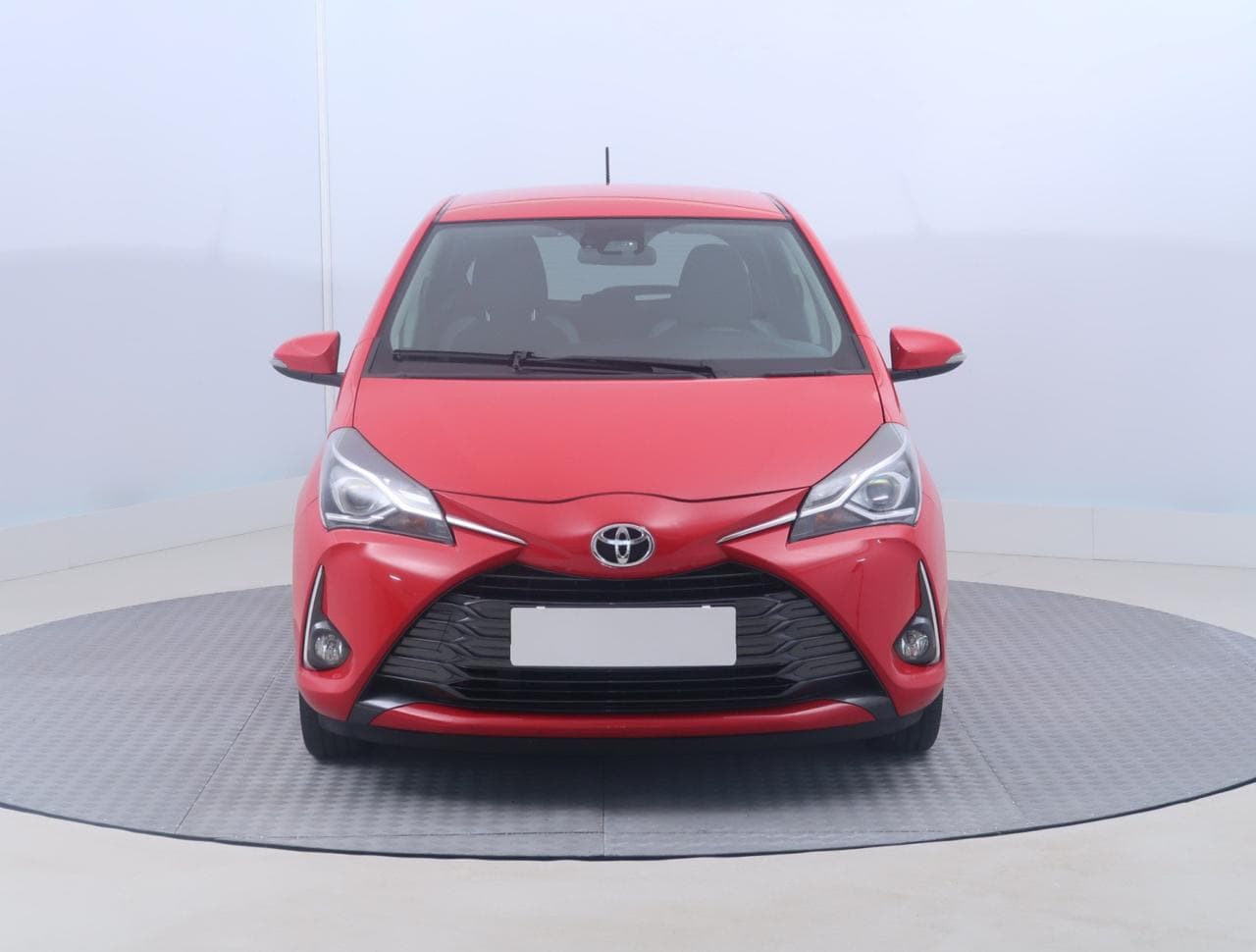 2019 Toyota YARIS - 3
