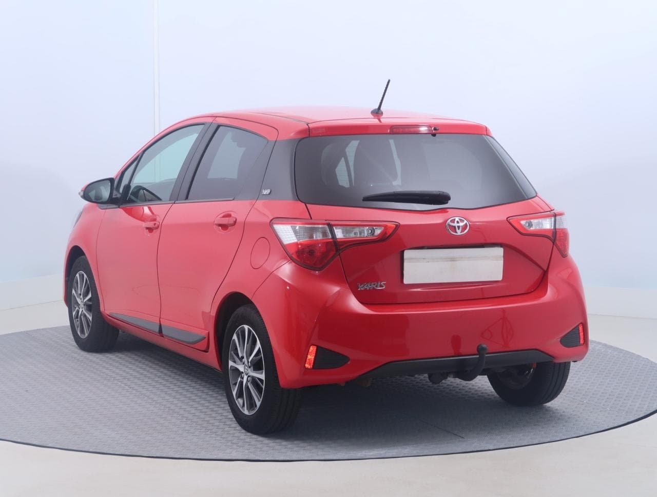 2019 Toyota YARIS - 12